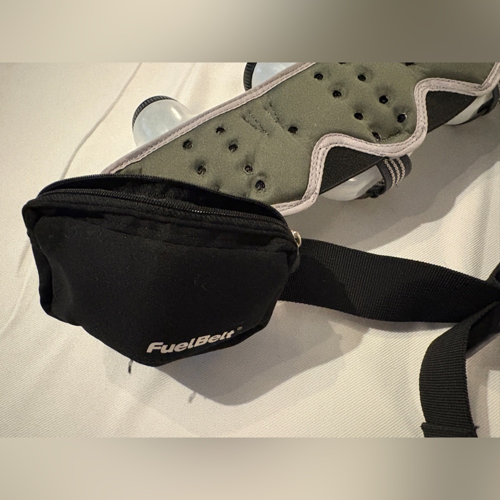 FuelBelt Black Hydration Belt - Picture 4 of 4